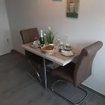 Appartement Nordsee In Pewsum Mit Dachterrasse, 2 Schlafzimmer