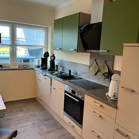 Nordsee In Pewsum Mit Dachterrasse, 2 Schlafzimmer *