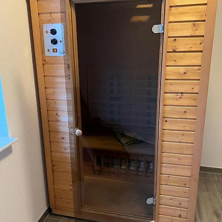 Nordsee In Pewsum Mit Dachterrasse, 2 Schlafzimmer Appartamento