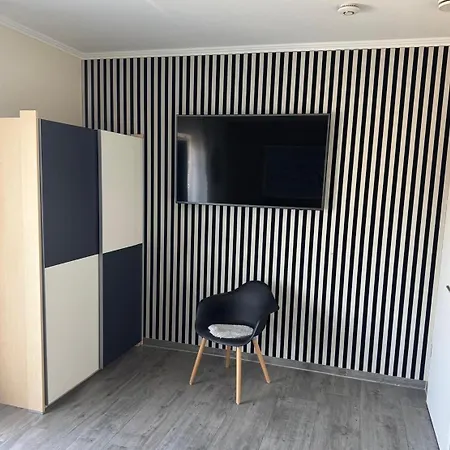 Nordsee In Pewsum Mit Dachterrasse, 2 Schlafzimmer Appartamento *