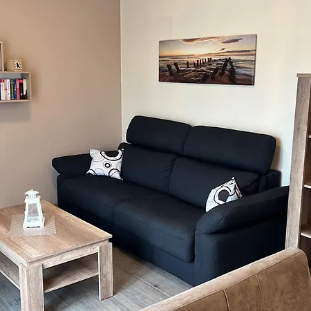Nordsee In Pewsum Mit Dachterrasse, 2 Schlafzimmer