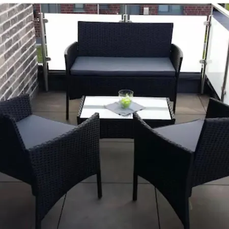 Nordsee In Pewsum Mit Dachterrasse, 2 Schlafzimmer Apartament